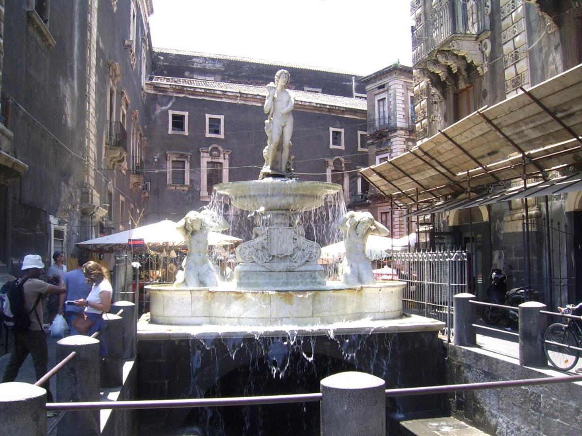 Appartamento Casa di Chiara Pieno Centro Storico Aeroporto di Catania Fontana Rossa Esterno foto